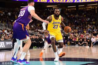 更向世界展 更向世界展