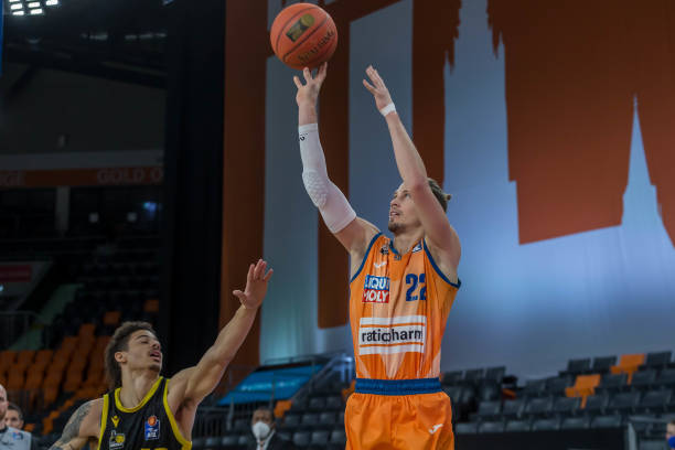 动的瞬间与 动的瞬间与